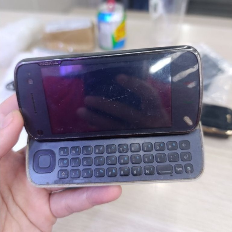 Xác Nokia N97 lấy linh kiện / không pin