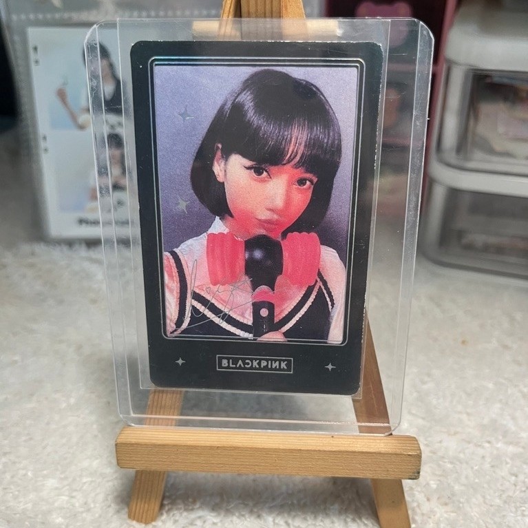 card pola Lisa Blackpink