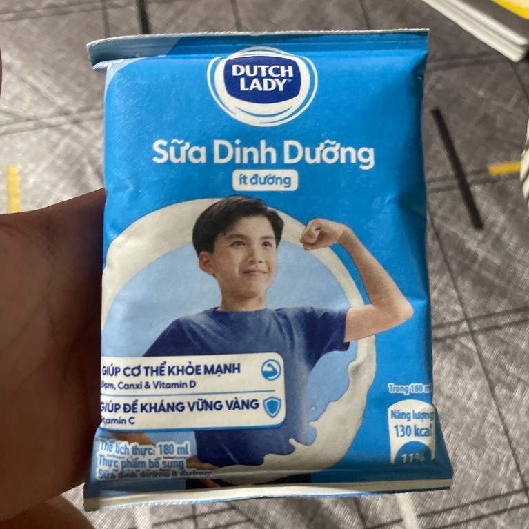 10 bịch sữa Dutch Lady Ít đường