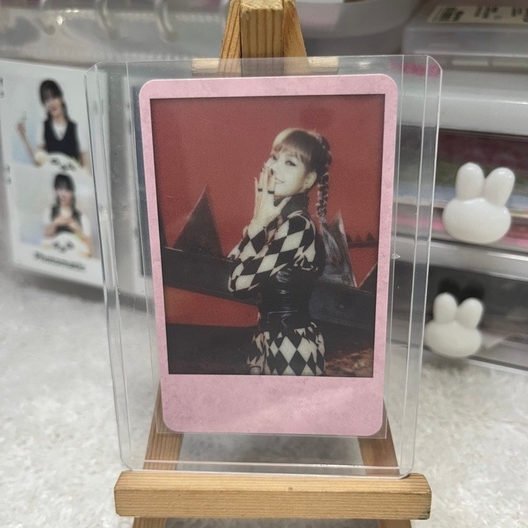 card off pola Lisa Blackpink