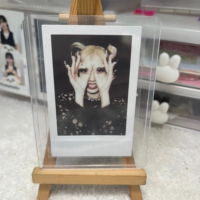 card off pola Lisa Blackpink
