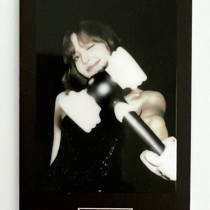 card off pola Lisa Blackpink