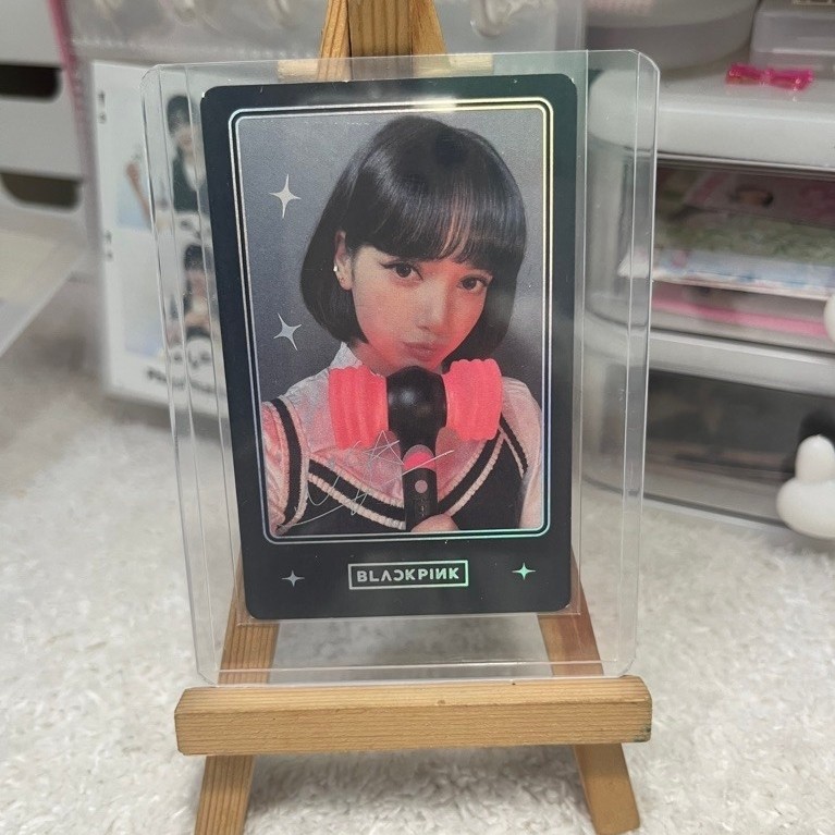 card off pola Lisa Blackpink