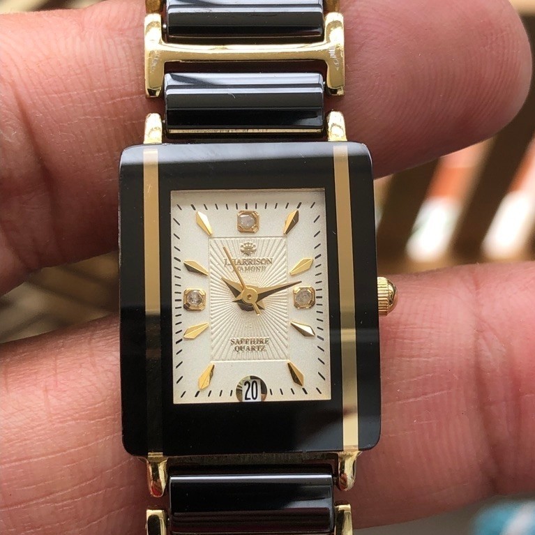 J.Harrison Nhật Bản,size 18x24mm,form nữ,mặt đính 3 viên kim cương,niềng dây mạ vàng 18k+đính đá cer