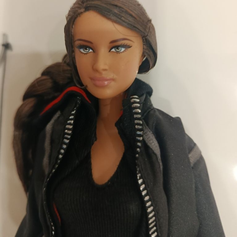 Búp bê Barbie The Hunger Games Katniss