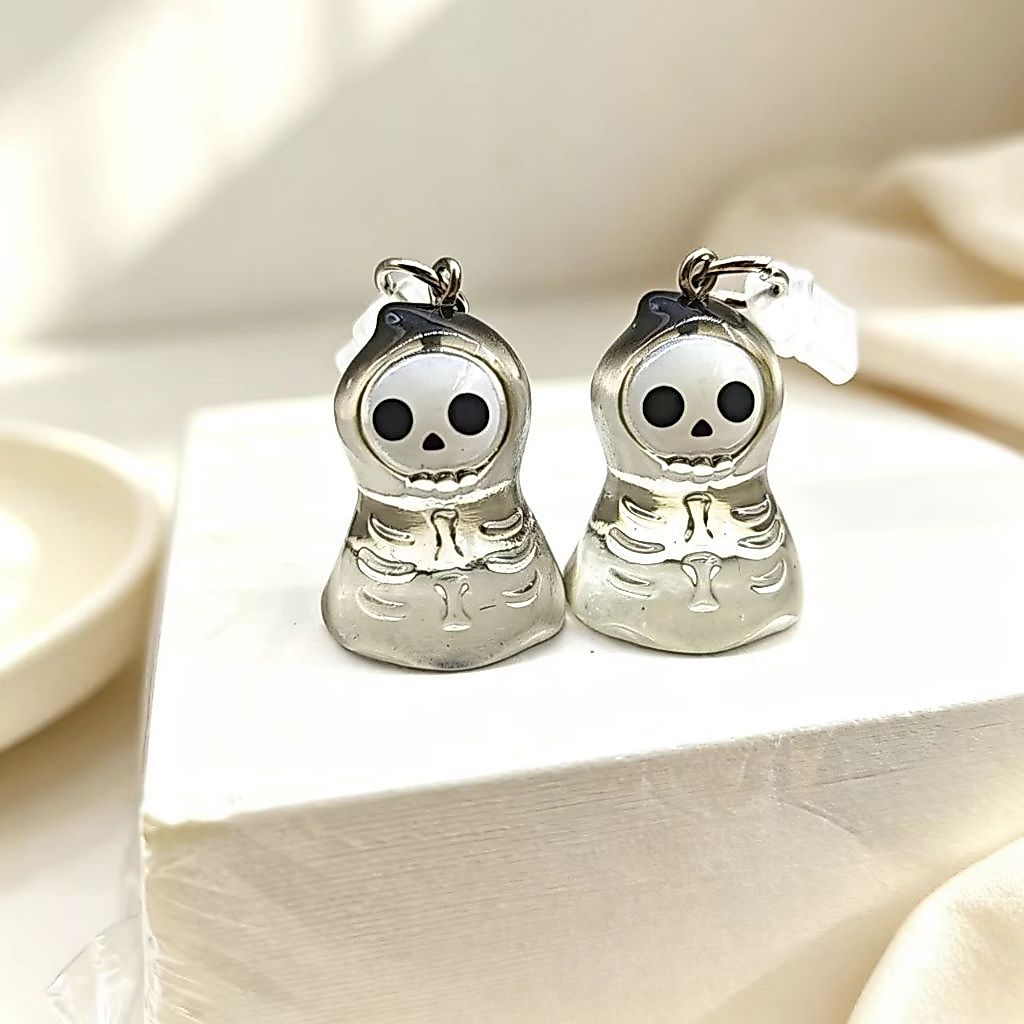 Điện Thoại Di Động Chống Bụi Rơi Cổng Sạc Bảo Vệ Cắm diy Halloween Trắng Ma Mặt Dây Chuyền Trang Trí Điện Thoại Di Động