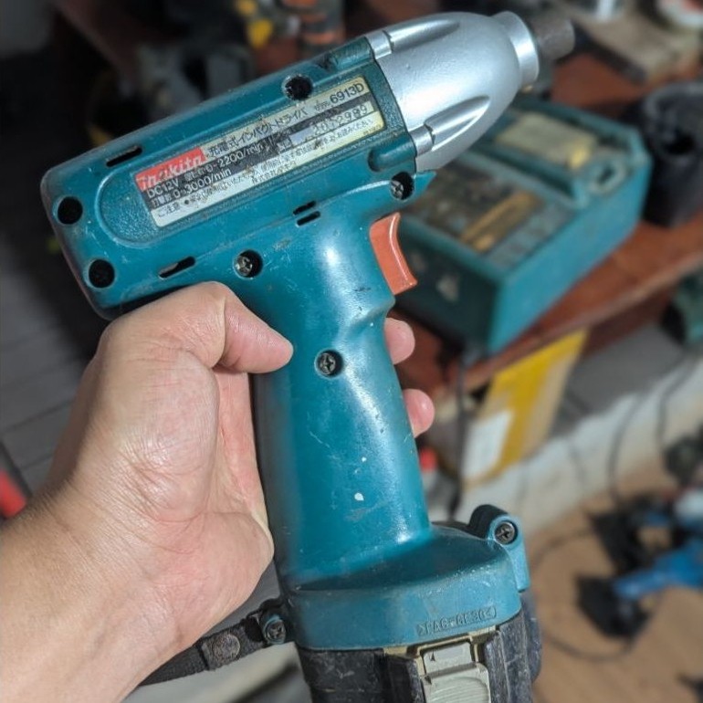 Máy bắn vít makita Nhật bãi 12V