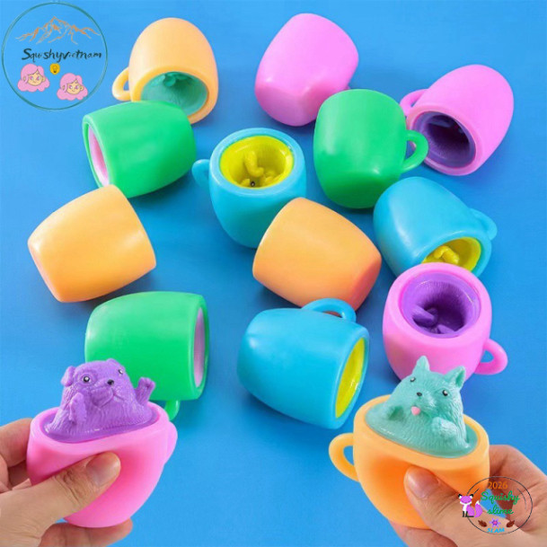 Mochi SÒN NGỘ NGHĨNH hình Sóc trong cốc cafe - Đồ chơi Squishy mềm mại, dễ thương giúp giảm stress, 