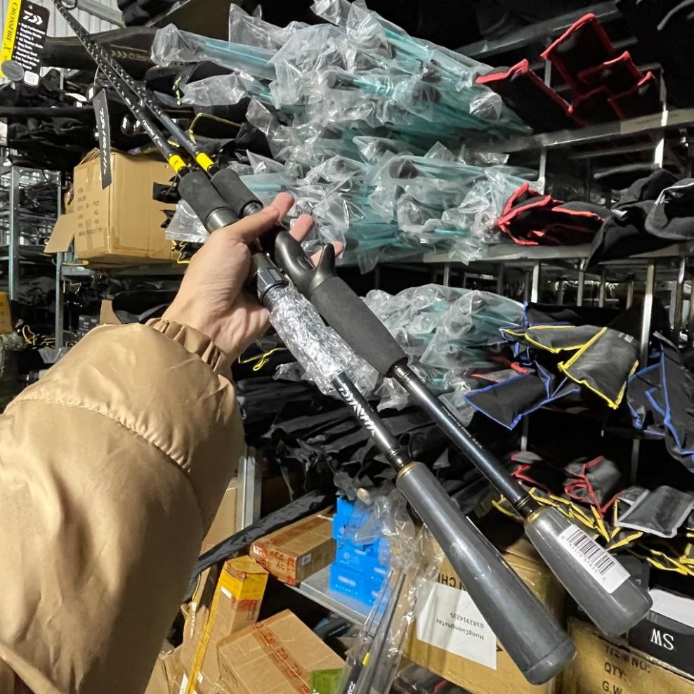 Cần câu lure Daiwa Crossfire X chính hãng, chất liệu carbon xoắn X siêu khỏe, độ cứng MH