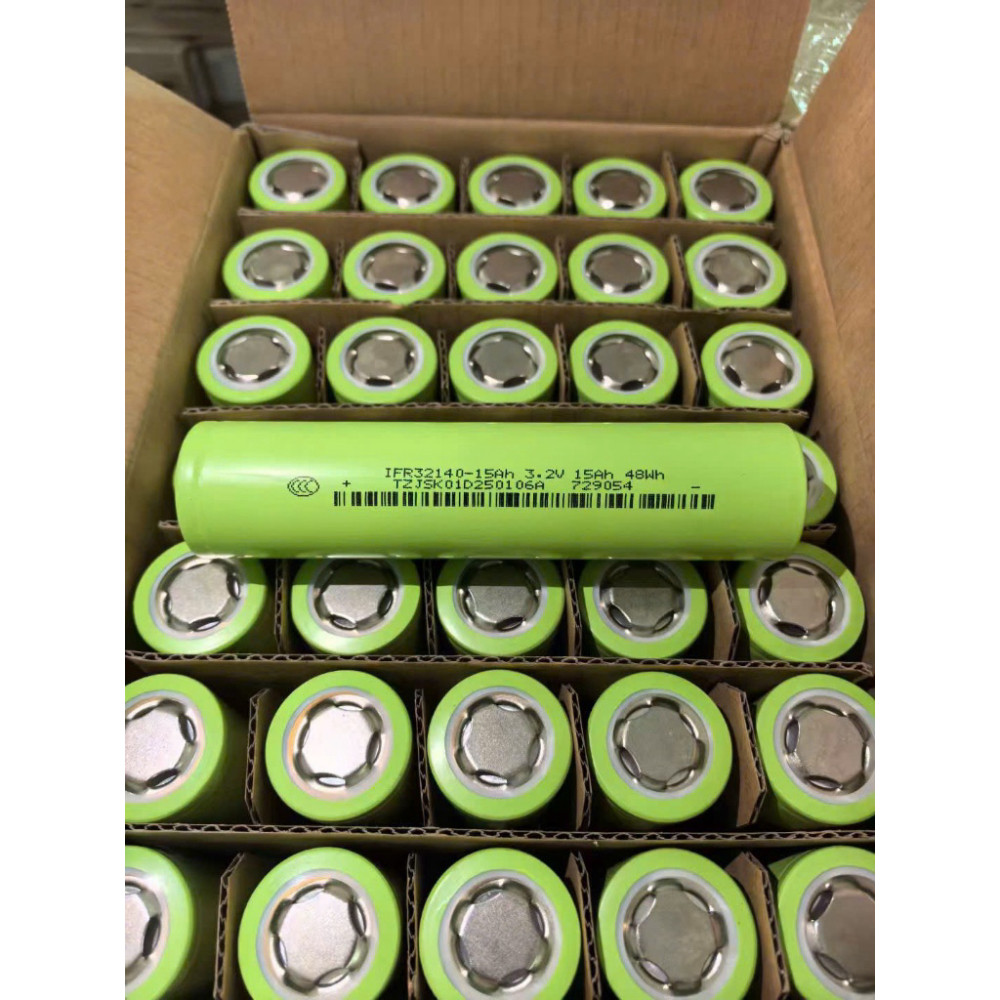 Cell 32140 lifepo4 date mới tháng Loại A siêu mới 3,2V 15Ah ( Hàng mới 100%) tặng kèm khung.