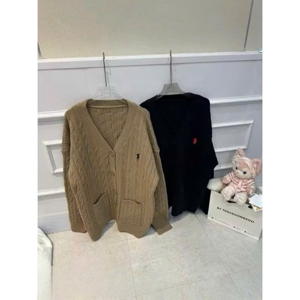 Áo Cardigan Len Nam Nữ Chất LEN VẶN THỪNG LOGO Thêu Ngựa FORM THỤNG Style Hàn Quốc NEW 2026 | BigBuy360 - bigbuy360.vn