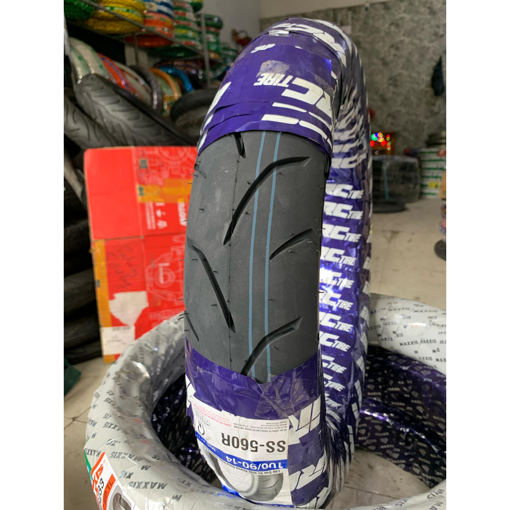 Vỏ lốp IRC size 100/90-14 gắn cho sau PCX 2017, SH mode. Vỏ không ruột