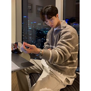  Áo Len Cổ Trụ Cài Khóa Kéo Hoạ Tiết Kẻ Sọc Form Rộng Phong Cách Hàn Quốc 