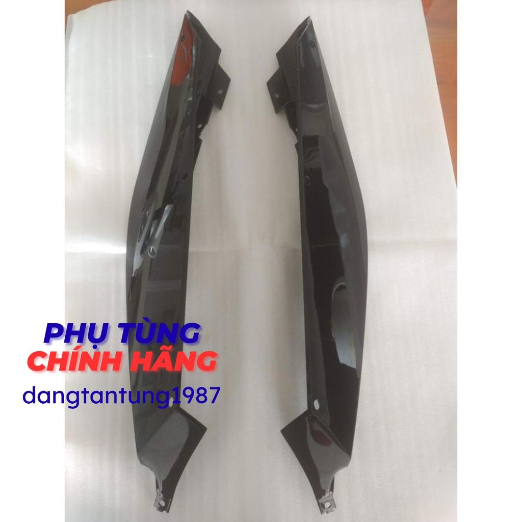 Ốp xi nhan sau Nouvo 5 đen Yamaha