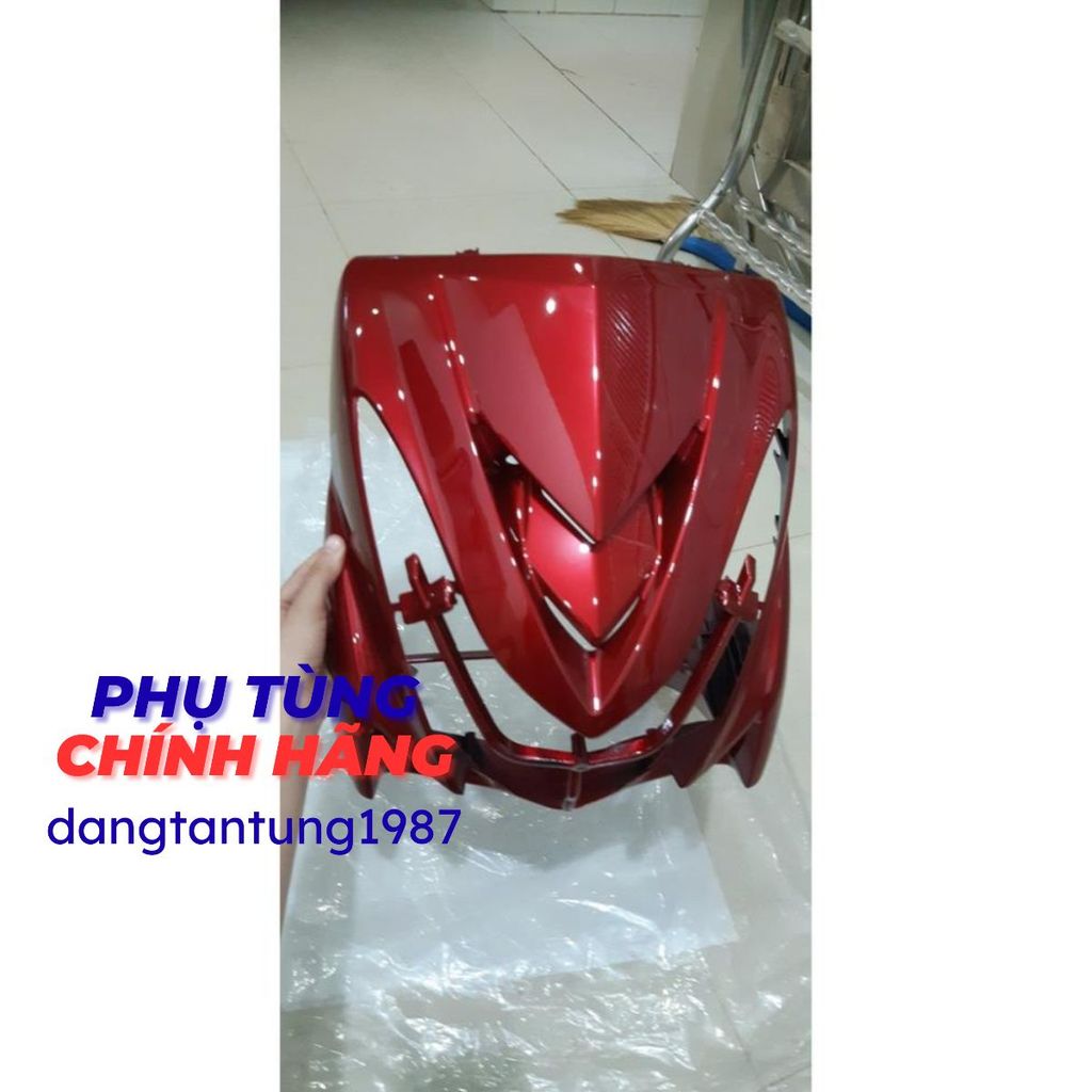 Yếm mặt nạ Ultimo đỏ sẫm