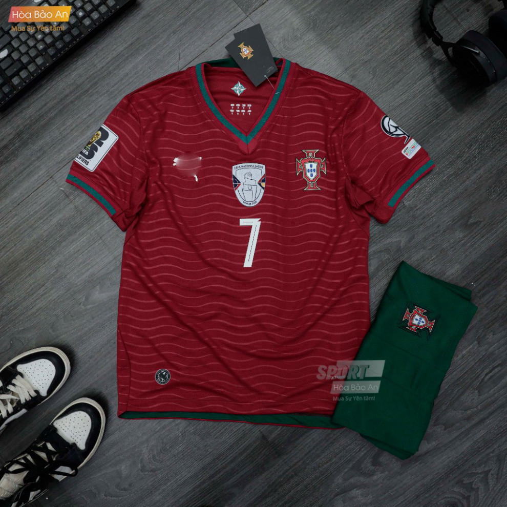 "Set Đồ Thể Thao Đội Bồ Đào Nha 2025 - Thiết Kế Chuẩn - Chất Liệu Polyester Cao Cấp - Áo Ronaldo Số 7" | BigBuy360 - bigbuy360.vn