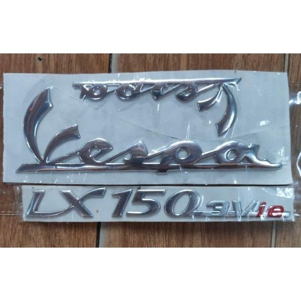 Tem logo chữ nổi xe máy VESPA 125-150 chất liệu tem chữ nổi zin sắc nét - Hàng Cty