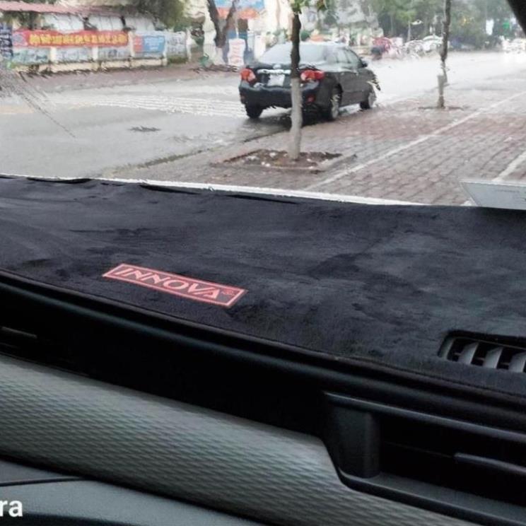 Gợi ý các mẫu thảm taplo ô tô Innova từ Innovation Store