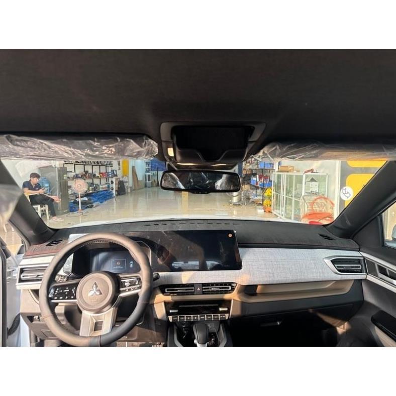 Phụ Kiện Đáng Tin Cậy Thảm Taplo Mitsubishi Xforce Chống Nắng Chống Lóa Thiết Kế.