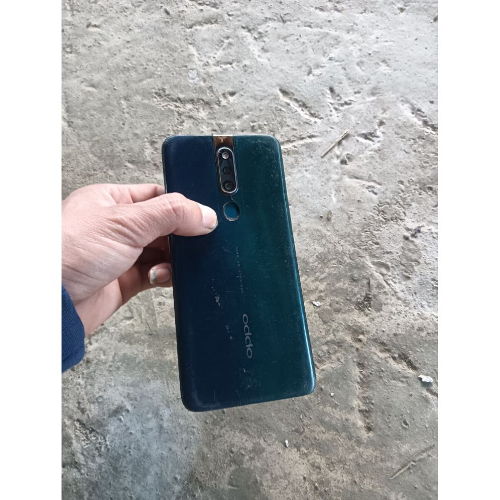 Xác điện thoại oppo f11 pro hỏng màn.