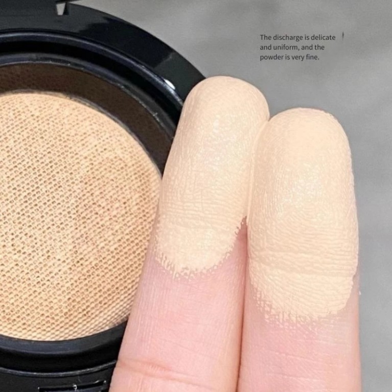 Phấn nước Bobbi Brown Weightless Skin