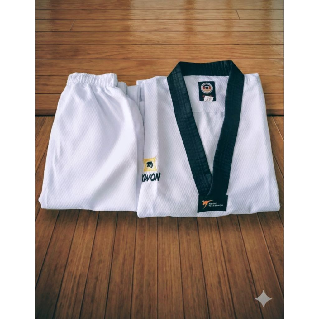 Võ Phục Taekwondo Kwon Vải Kim Cương - Cổ Đen Và Cổ Đỏ Đen