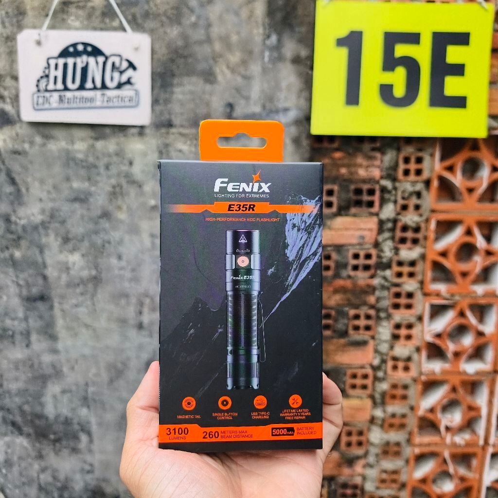 Hungtool - Đèn pin Fenix E35R