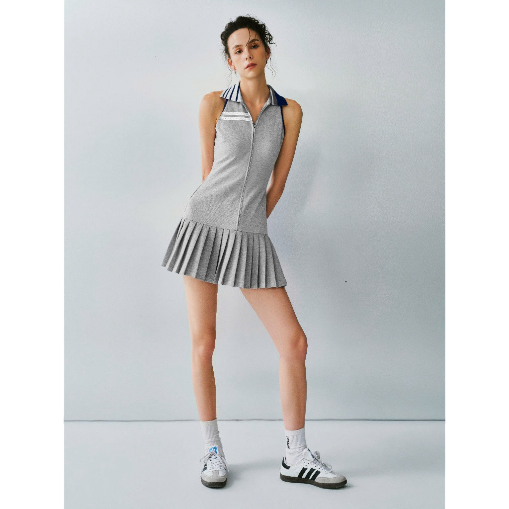 [DEZUS] Đầm Xám Nữ Xếp Ly Cổ Polo Không Tay Phối Kéo - DELUXY DRESS - Y9SW250403
