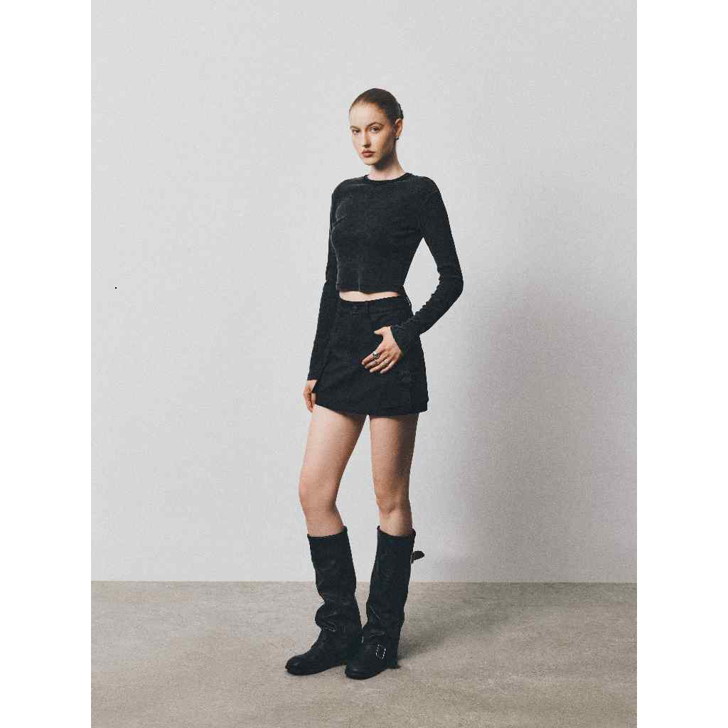 [DEZUS] Áo Thun Dài Tay Crop DEZUS Xám Wash Basic, Cổ Tròn Phong Cách Tối Giản Thu Đông - LAMIAR TOP