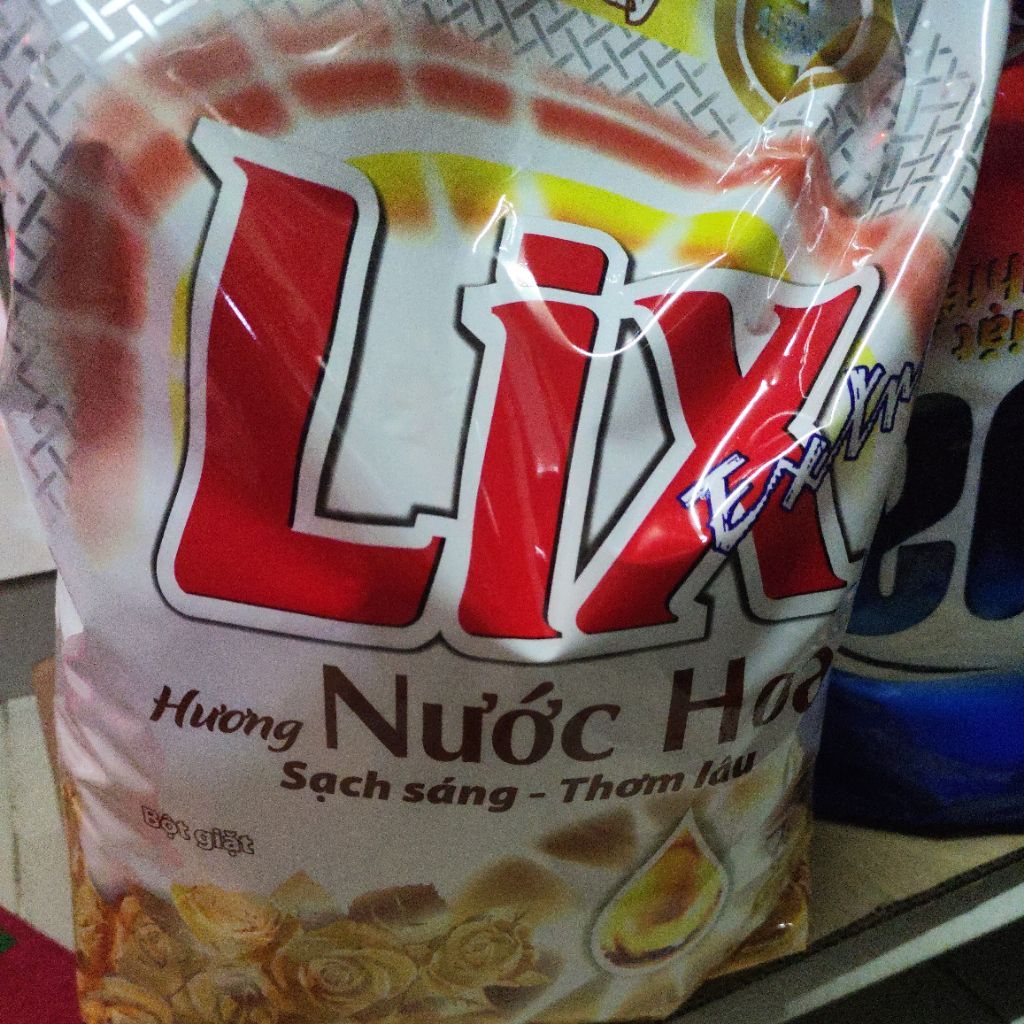 bột giặt lix 5kg5 kèm tặng ngẫu nhiên.