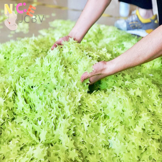 "100 Ngôi Sao Dạ Quang Dán Tường - Bộ Trang Trí Lung Linh từ JCBV"