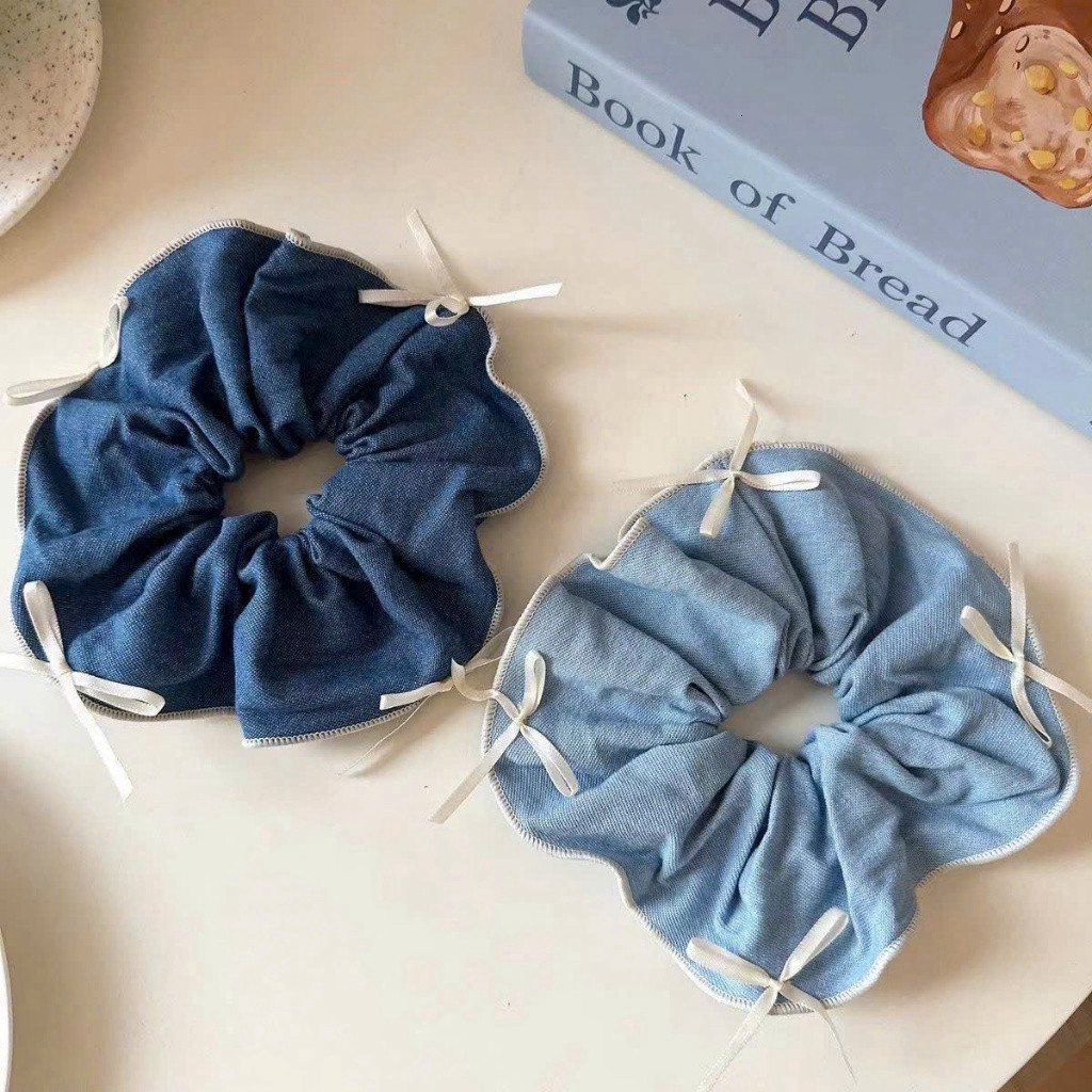 Cột tóc đính nơ màu xanh denim Scrunchies nơ size to dễ thương cho nữ SCJN65 am a0