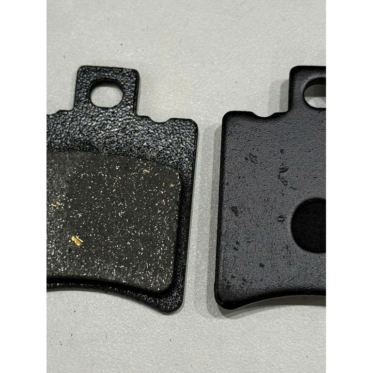 Bộ bố thắng đĩa trước sau yadea v002 , s3 , s3 pro ( giá 2 miếng )