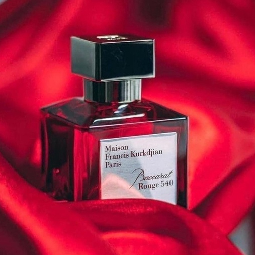 Nước Hoa Baccarat Rouge 540 Extrait De Parfum 5ML/10ML -𝐯𝐢𝐜𝐭𝐨𝐫𝐢𝐚.𝐩𝐞𝐫𝐟𝐮𝐦𝐞𝟗𝟔-