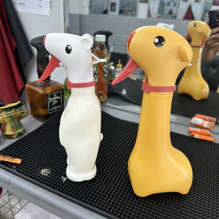Bình xịt nước cắt tóc Hưu cao cổ 500ml cute