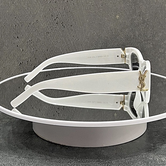 Gọng Kính Mát Y.S.L Oval Mắt Xêch Thời Trang Cao Cấp Màu Trắng Unisex