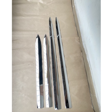 Nẹp Sườn Hông Xe Inox Crom dành cho Toyota Veloz Cross, Avanza 2022, 2023 Bộ 4 Chi Tiết