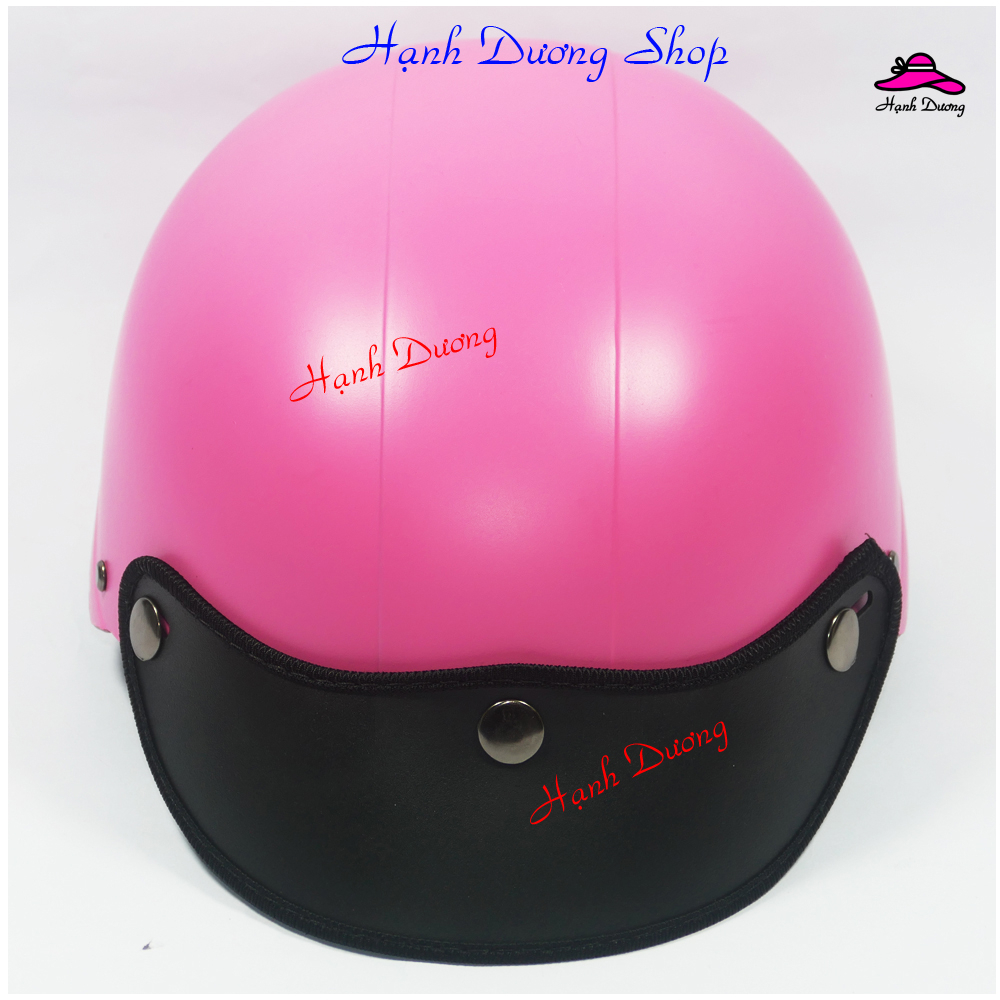 Mũ bảo hiểm trơn có 2 sò to đẹp mắt với thiết kế thời trang, nón có chất liệu cứng cáp bảo vệ tốt đầu