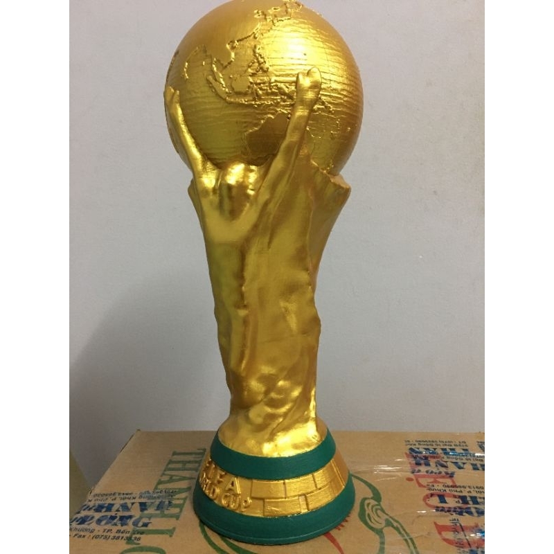 Mô hình Cúp vàng bóng đá 2022
