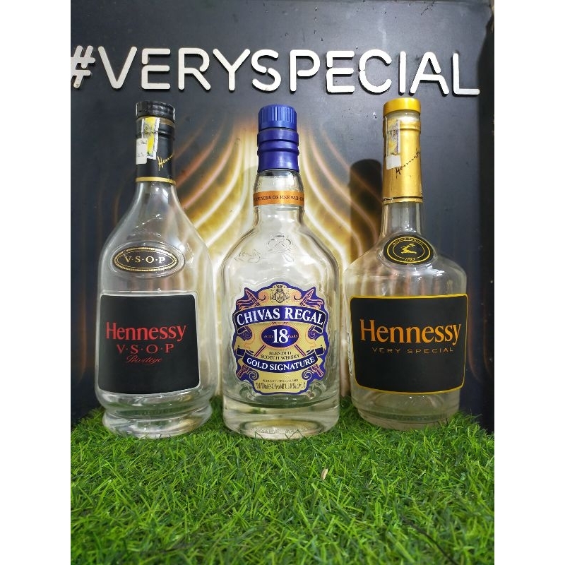 COMBO Chivas+Hennessy 3 chai rượu ngoại trưng bày Decor cực đẹp:  Chivas 18,Hennessy VSOP, Hennessy VSOP dáng bầu