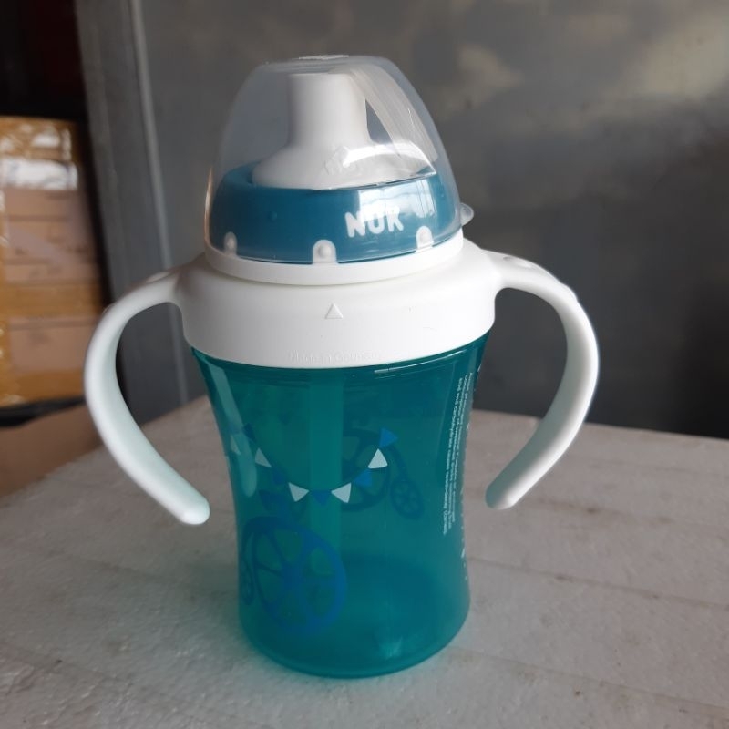 Bình Uống Nước Nuk Bằng Nhựa Có Tay Cầm và ống hút. 200ml