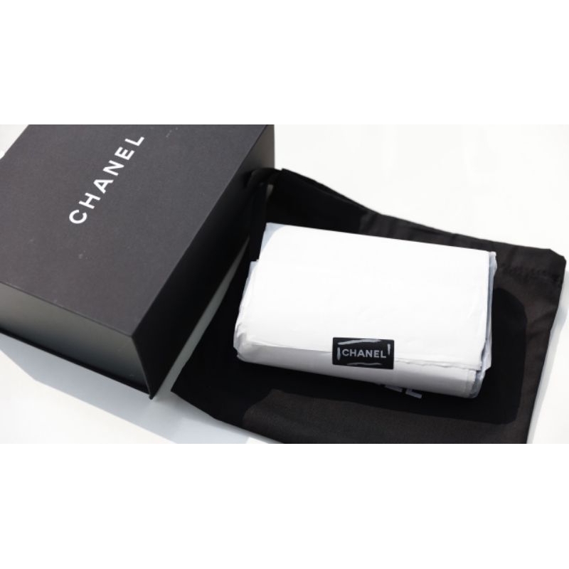 Túi xách nữ thời trang C.N da caviar tag bạc sz19cm đẹp dã man fullbox 2 lớp