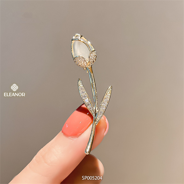 Ghim cài áo nam nữ Eleanor Accessories hình hoa tulip đính đá ngọc trai nhân tạo phụ kiện trang sức 5204