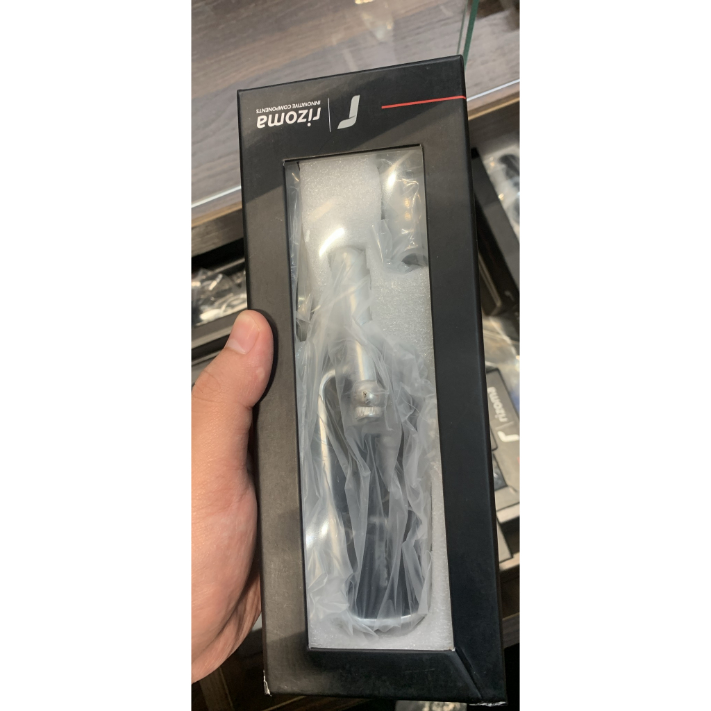 Kính Vuông CNC Rizoma