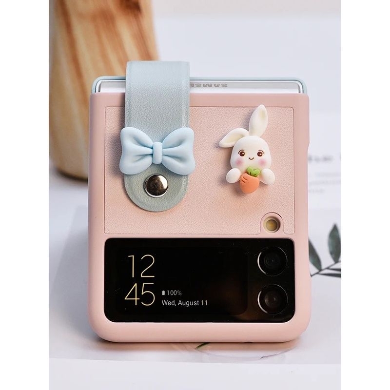 Ốp Z Flip 4 - Z Flip 3 - Z Flip3 - Flip4 5G chất da phối màu dễ thương kèm charm thỏ siêu cute và dây hạt