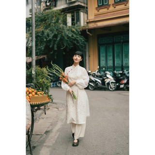 Áo Dài Tết Cách Tân Thương Nhớ MADELEN Thiết Kế Tay Bồng Hoa Nhí Màu Xanh Buộc Nơ Đỏ Kèm Cúc Bọc Vintage