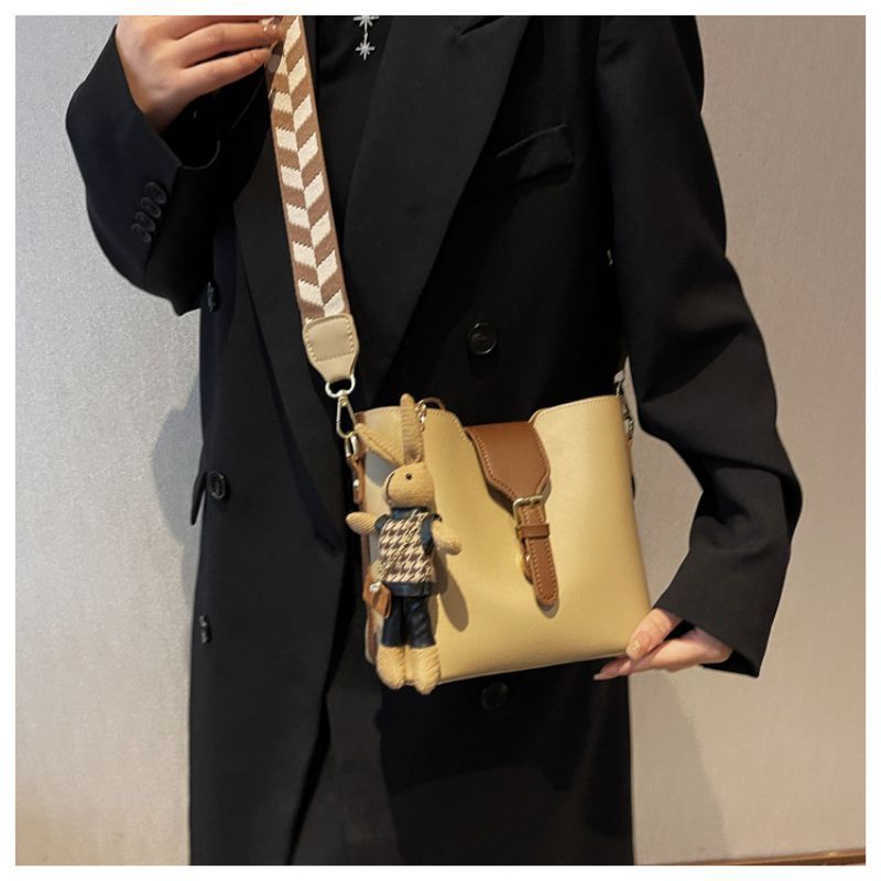 Túi đeo vai, đeo chéo HV24 da bò thật - túi nữ da bò dây bản to cao cấp