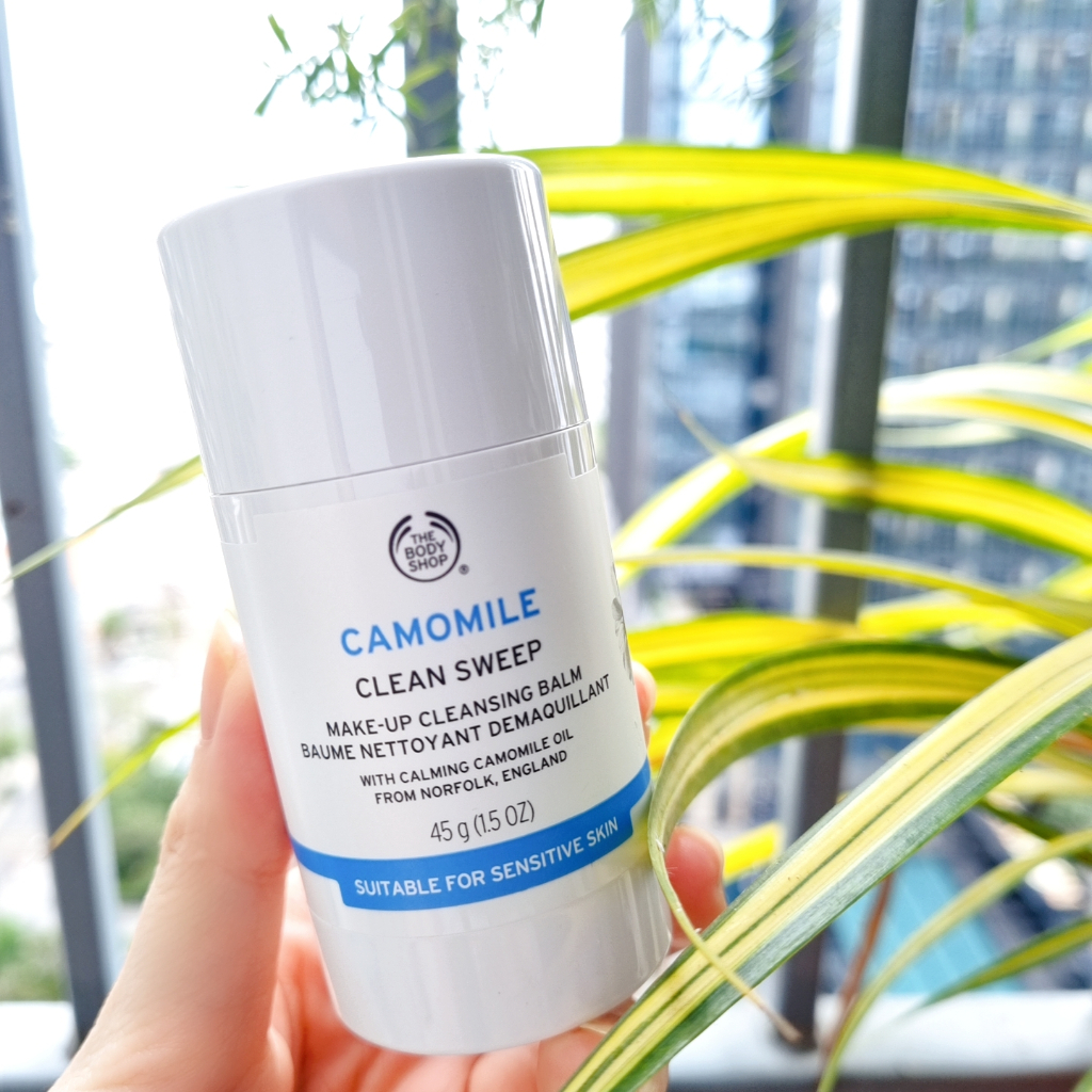 Sáp tẩy trang hoa cúc The Body Shop Camomile Sumptuous Cleansing Butter