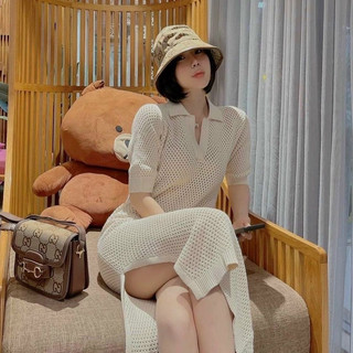 Đầm Len Suông Cổ V Xẻ Tà