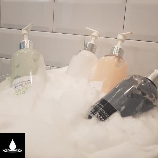 Sữa Rửa Mặt Chiết Xuất Rau Má Graymelin Centella Crazy Foam Cleanser 500ml